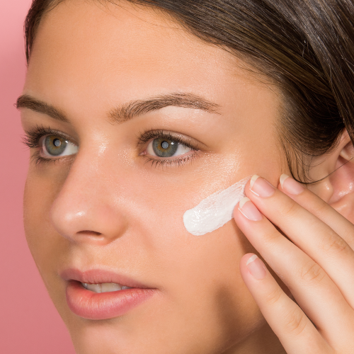 8 Ways to Make Your Foundation Look Natural, Not Cakey